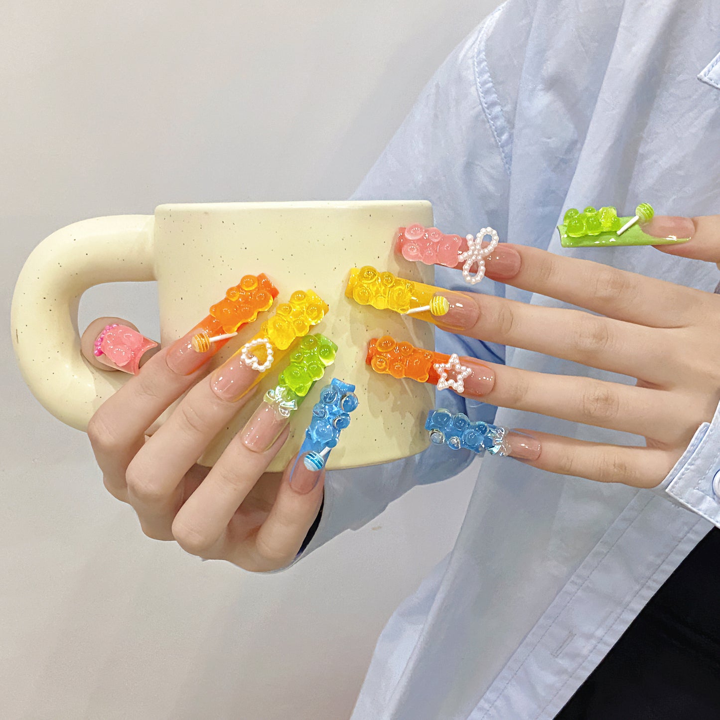 Candy color three-dimensional bear nail patch manicure patch fake nails 10 Pieces